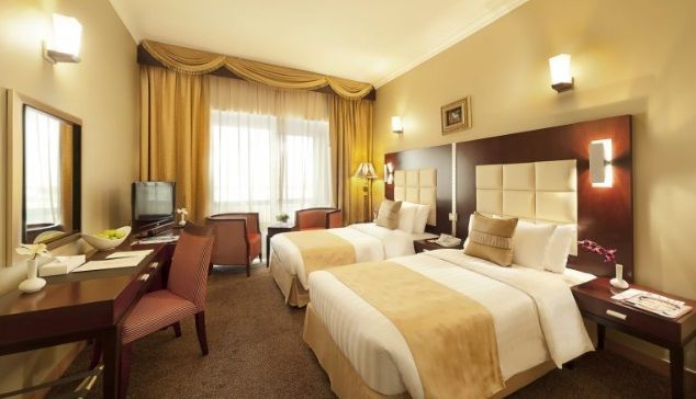 Ewa Hotel Дубай Екстериор снимка